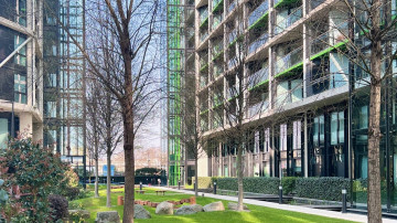 40, 6 Riverlight Quay