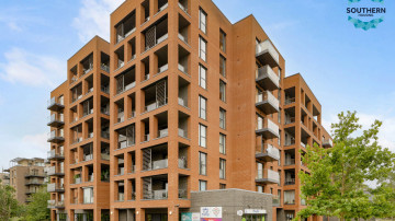 FLAT 142 Halton Court Cranfield Walk