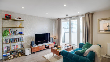 110 Queensbury House