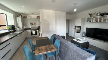 1 Chelmsford House, Perth Close (Ref:1529)