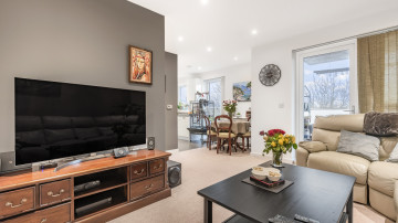 Brixham Building (25150825)