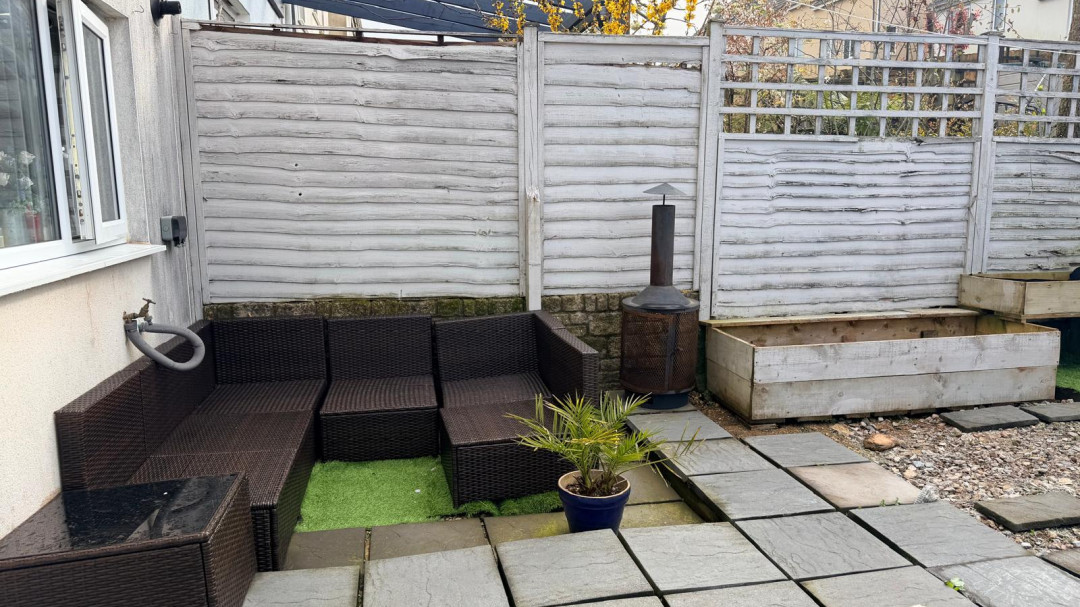 Grassendale Avenue, North Prospect