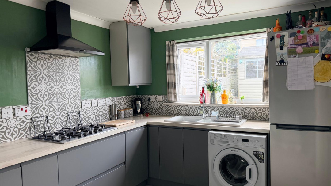 Grassendale Avenue, North Prospect